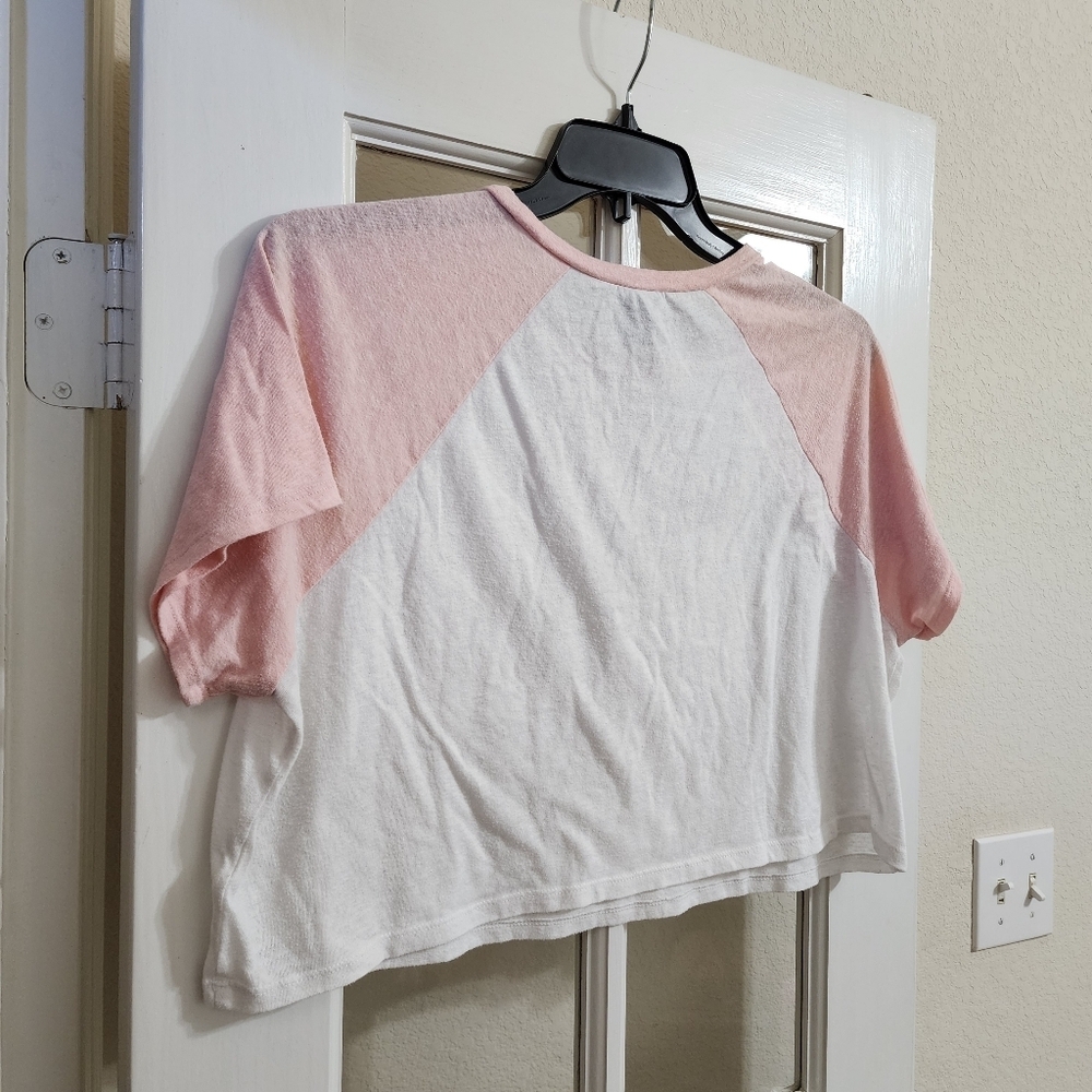 Forever 21 Pink White Raglan Crop Tee Size L Colorblock Baby Tee Casual Y2K - Picture 4 of 8